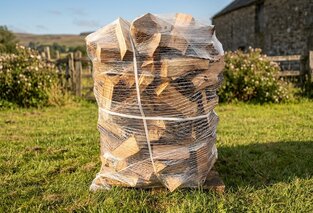 Suché palivové dřevo sypané, bukové, délka 30-35 cm, 1,6 prms