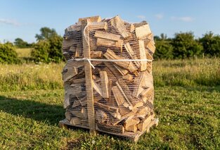 Suché palivové dřevo sypané, jasan, délka 30-35 cm, 1,6 prms