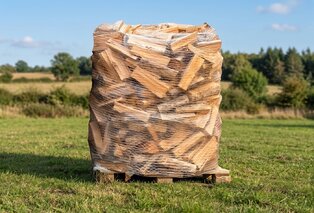 Extra suché palivové dřevo, dub/jasan, délka 50 cm, 1,6 prms